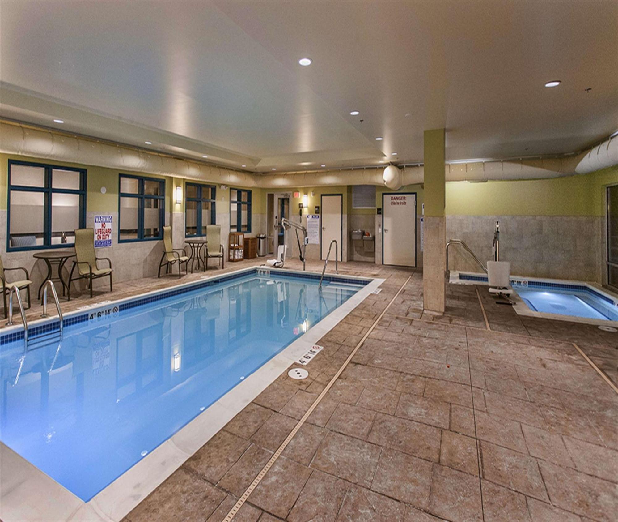 Hampton Inn Hibbing Exterior photo